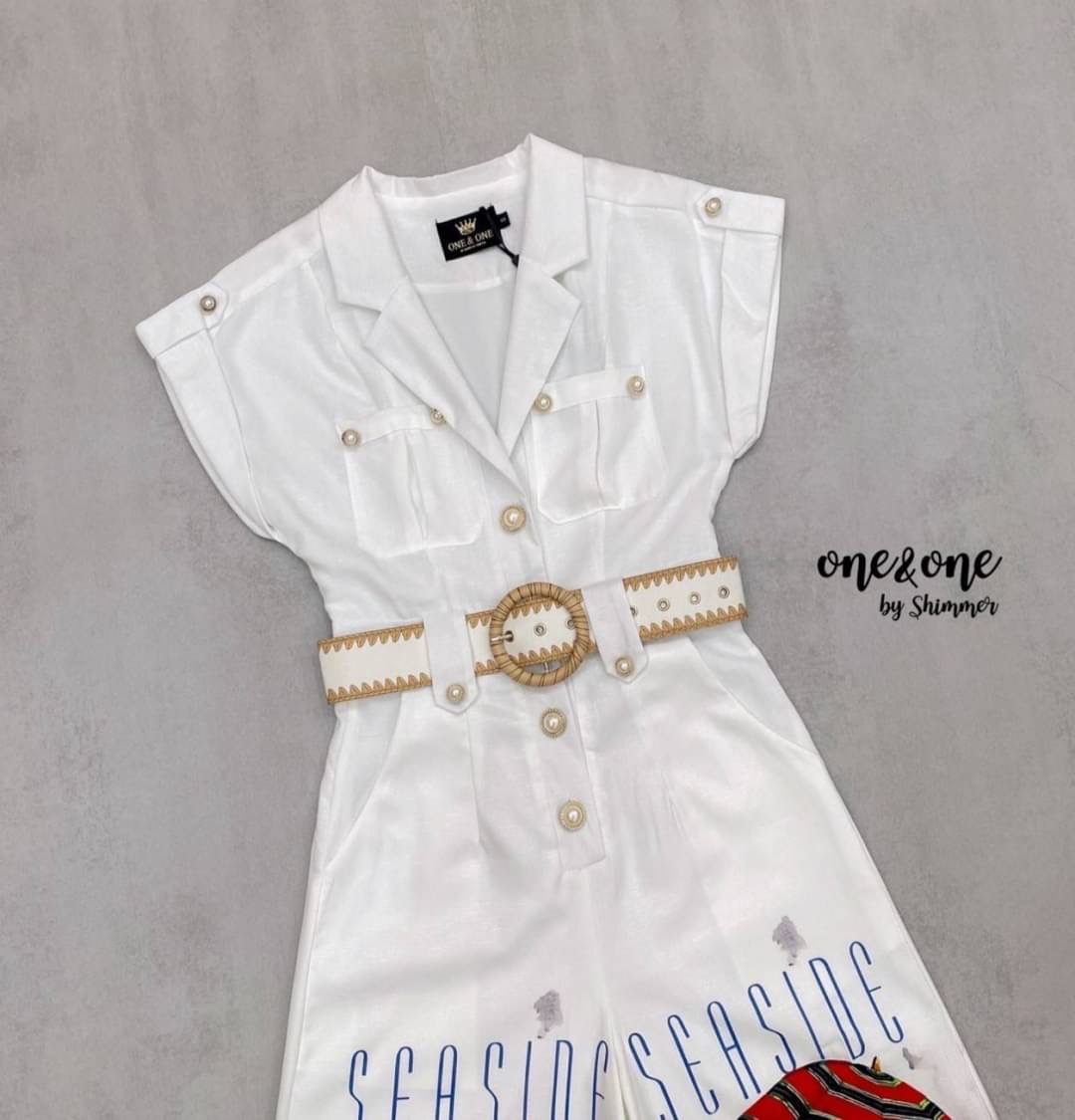 จั้มสูทเนื้อผ้าคอตตอนพิมพ์ลายริมทะเลสวยคมชัด งานมีซับใน และตกแต่งกระดุมทองเพิ่มความสวยหรูให้กับตัวเพย์สูท มาพร้อมเข็มขัดเข้าเซ็ท ให้ลุคสวยสดใสในวันสบายๆของคุณแน่นอนค่า