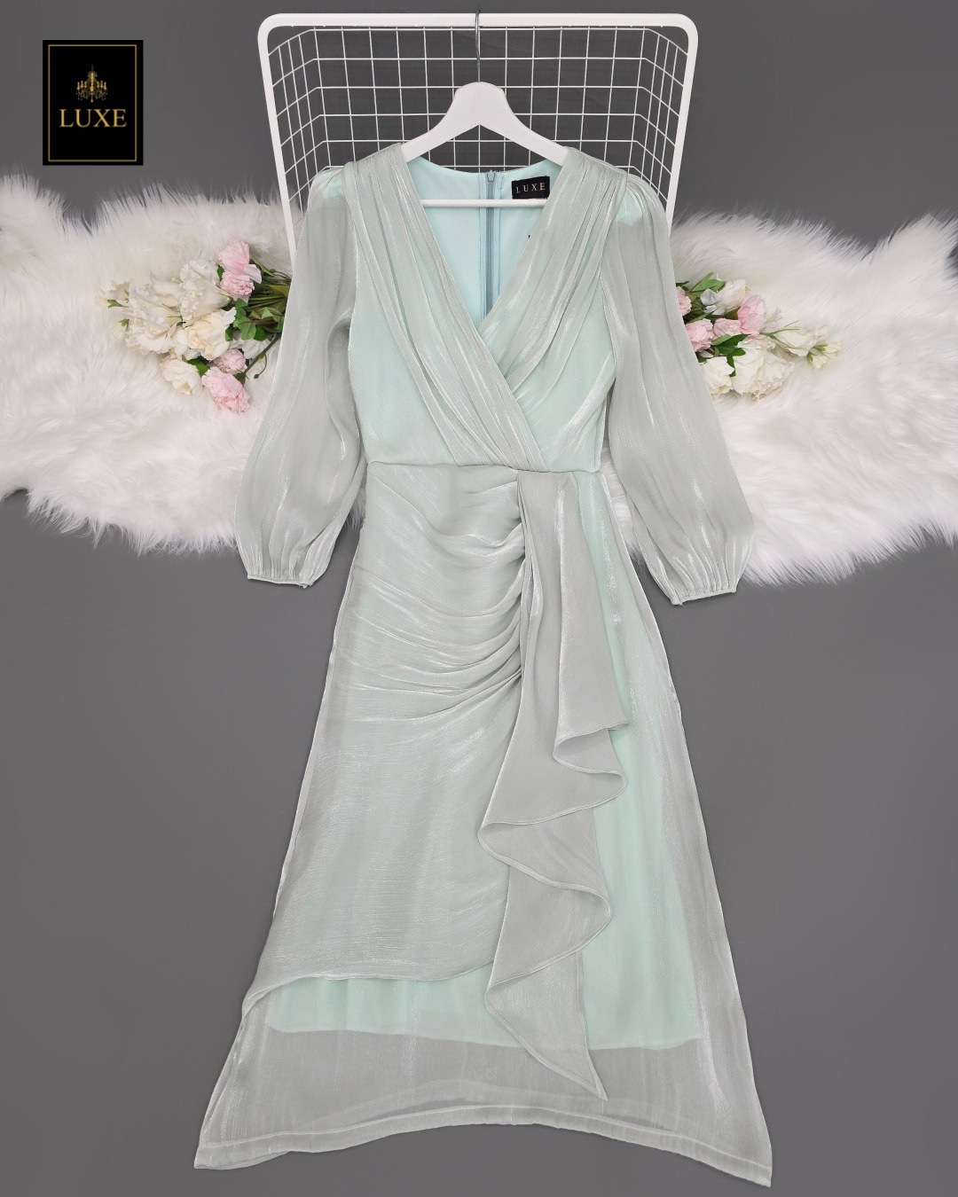 เดรสแฟชั่น เดรสเสื้อคอวีป้าย แขนยาว กระโปรงป้ายจับเดรป แต่งชายระบาย