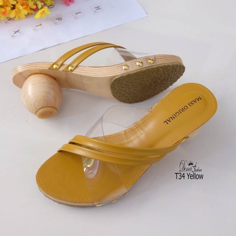 T34 เกี๊ยะส้นตุ่ม สวยขนาดนี้ ไม่สนยังไงไหว งานสวยทำยาก ในราคาเบา สวยเกินราคาจริงๆจ้า ดีเทลทรงสวมหน้าไขว้ ทนทานด้วยงานตอกหมุด หรูหราดูแพง ที่คุณห้ามพลาด