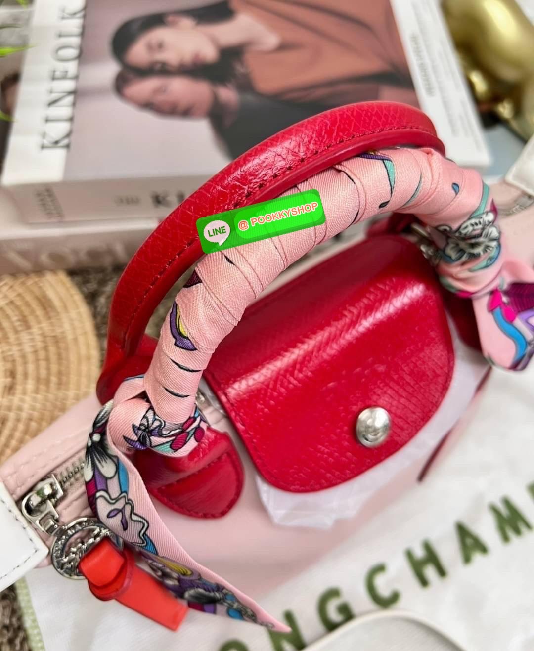 มาเพิ่มให้แล้ว ใครพลาดรอบที่แล้วรอบนี้อย่ารอช้า ก่อนหมดอีกก😘 LIMITED OF JAPAN LONGCHAMP TOTE 2WAY BAG LE PLIAGE EXTRA L1500 💌เป็นรุ่นที่สวยและดูดีมากๆ หนังแกะแท้ หนานุ่ม หลงรักน้องแน่นอนค่ะ สีสวยหวานละมุนมากๆ ภายในกว้างจุสัมภาระได้จุ สามาร