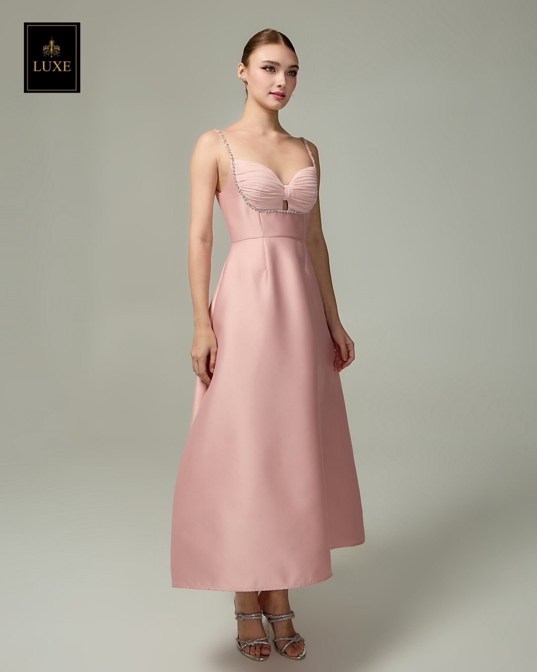 เดรสแฟชั่น เดรสเสื้อสายเดี่ยว กระโปรงทรงเอ