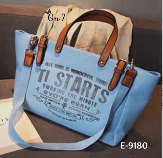 กระเป๋าสะพาย Shopping มาใหม่ หน้าพิมพ์ตัวอักษรภาษาอังกฤษ สายถือแต่งหนัง มาพร้อมสายสะพายยาว