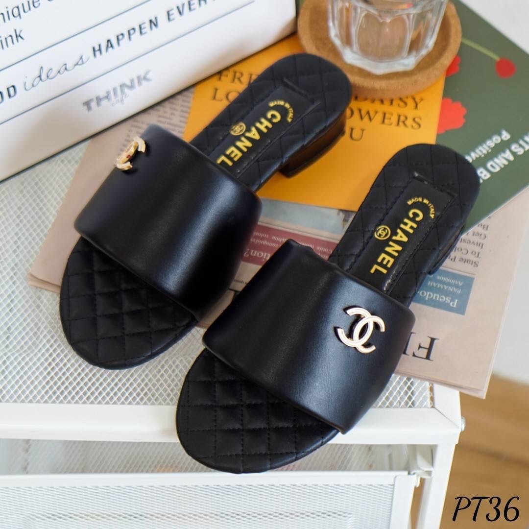 พร้อมส่ง NEW คอลเลคชั่น 2022!! รองเท้าส้นสูง 1 นิ้ว งานทรงสวม ร้านจะบอกให้ทราบว่า รุ่นนี้ นุ่มมากกกกก นุ่มทุกส่วนเลย ไม่ว่าจะบริเวณหน้าสวมที่ร้านเน้น ใช้วัสดุเกรดคุณภาพดี พื้นบุนวมเดินด้ายตาราง ใส่เดินสบายมากๆ รองรับสาวๆที่หน้าเท้ากว้าง สามารถใส่ได้นะคะ ท