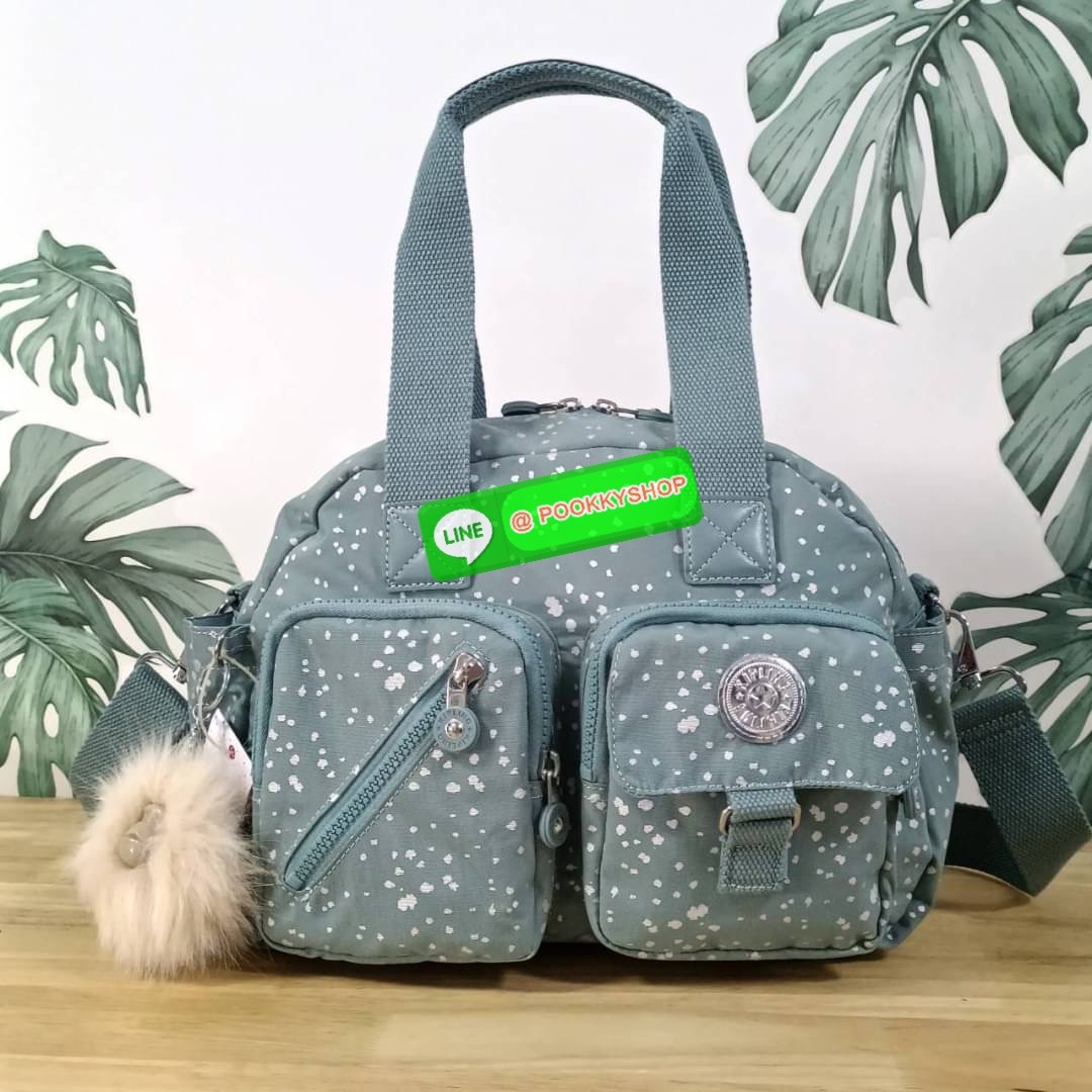 Kipling Women’s Defea Top-Handle Bag (ผ้าหนา) กระเป๋าถือหรือสะพายจาก Kipling วัสดุทำจาก Nylon + Polyester