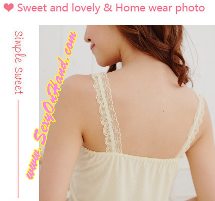 ชุดนอน คุณหนู ขุดนอนกระโปรง ชุดนอนสายเดี่ยวแฟชั่น สีเหลืองอ่อน เนื้อผ้ายืด Cottonผสม สเปนเด็กซ์ (Spandex) อย่างดี แบบชุดน่ารัก ใสๆหวานๆ แต่งเว้าชายพร้อมติดขอบระบาย เนื้อผ้ามีน้ำหนัก ทิ้งตัว นุ่มลื่น สวมใส่เย็นสบาย แบบชุดคุณหนูลุคหวานมากๆเลยคะ