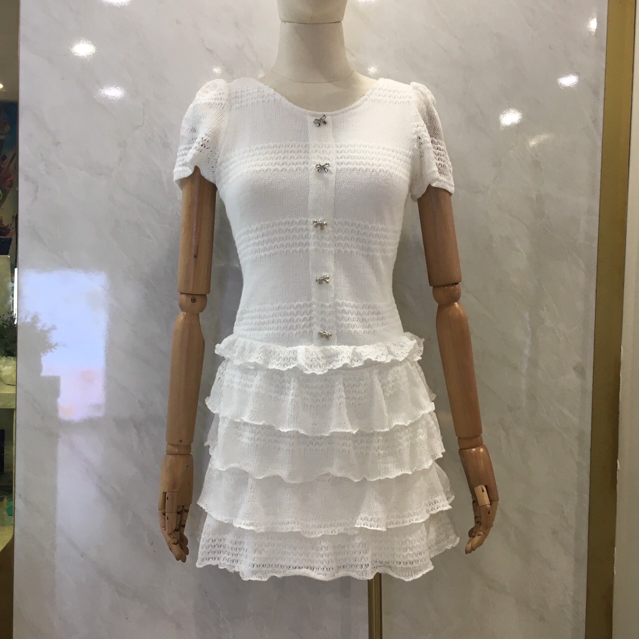 เดรสแฟชั่น เดรสขาวเจ้าหญิงลุคคุณหนูแขนสั้น