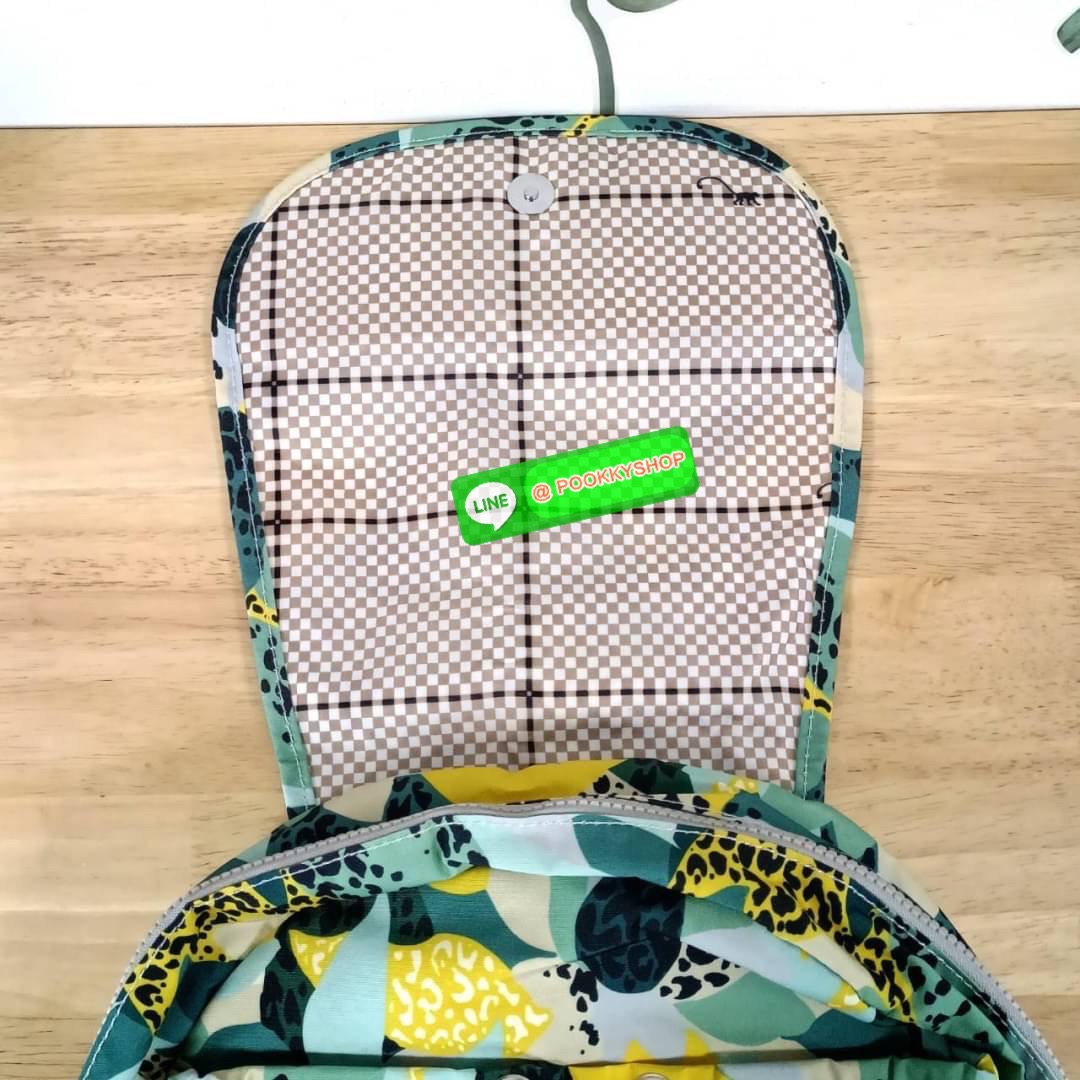 Kipling City Pack Medium Backpack กระเป๋าเป้ Kipling ขนาดกลาง วัสดุ Polyester 100% มีหูหิ้วด้านบน -ด้านหลัง มีซิปหลัง 1ช่องลึก -ด้านข้างมีช่องใส่ของเล็กน้อยทั้ง 2 ด้าน เปิด-ปิด ด้วยกระดุมแม่เหล็ก -ด้านหน้ามีช่องซิปใส่ของแยก 1 ช่อง และ ช่องปรับขนาดด้วยสายล