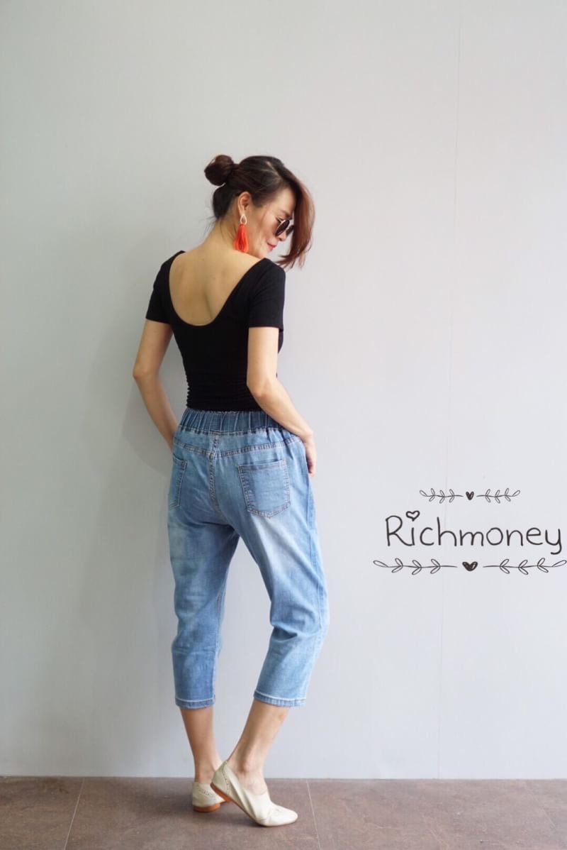 RICHMONEY New Arrival DeTail SiZE GuiDE กางเกงยีนส์เนื้อผ้าพรีเมี่ยนปักลายมิคกี้น่ารักสุดๆ เอวสม็อคยางยืด ขา5ส่วน ผ้ายีนส์นิ่มยืดหยุ่น เก็บเอวเก็บสะโพก กางเกงสไตล์นี้ฮิตมากๆในญี่ปุ่นค๊