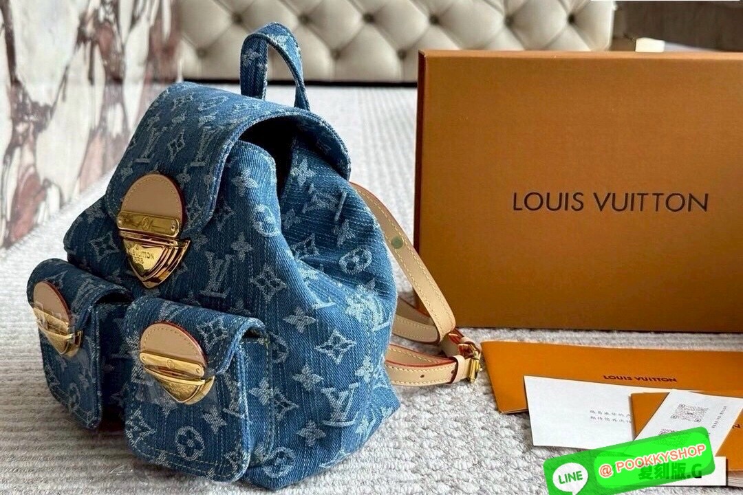 พร้อมส่ง | LV Venice backpack iconic Monogram Denim Washed กระเป๋าดีไซน์เป้สะพายหลัง ใบเล็กน่ารักน่าใช้ งานเดนิมสุดไอคอนิก อีกหนึ่งรุ่น Best seller ที่ต้องมี!! พร้อมสีมาใหม่ที่พลาดไม่ได้!! ขนาดเหมาะกำลังดีกับสาวๆ ที่ไม่ชอบแบกของหนักมาก สวยหรู ภายในโล่งกว้