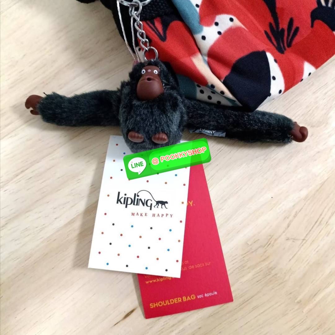 KIPLING Mini Crossbodybag กระเป๋าสะพายข้างขนาดกะทัดรัด ผลิตจากวัสดุ Nylon + ซับใน Polyester100% มีช่องใช้งานแยกย่อยมากถึง 4 ช่อง -ด้านหน้ามีช่องซิป 2 ช่อง -ช่องหลักโล่ง กว้าง จุของใช้ได้เยอะ -ด้านหลังมีช่องซิปอีก 1 ช่อง มาพร้อมพวงกุญเเจลิง สายสะพายยาวสมาร