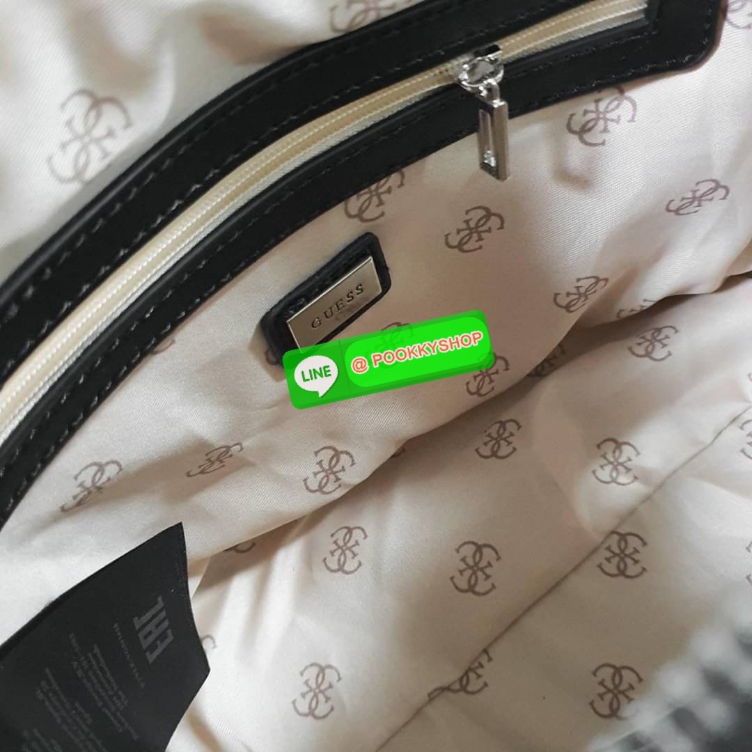 NEW ARRIVALS!! ✨ กระเป๋าถือทรงหรู GUESS CESSILY SMALL DOME SATCHEL HANDBAG วัสดุหนังสังเคราะห์นิ่มมืออะไหล่เงินทั้งใบ มีพวงกุญแจกิมมิคแบรนด์ประดับด้านหน้า เปิดปิดด้านซิปยาว ด้านในใส่กระเป๋าสตางค์ใบกลาง มือถือ ได้สะดวก พร้อมช่องซิป+ช่องใส่ของแยกให้