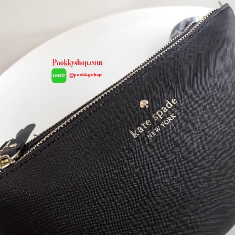 BEST SELLER!! KATE SPADE 2 ZIPS CROSSBODY BAG กระเป๋าสะพายครอสบอดี้ ทรงน่ารัก เปิดปิดกระเป๋าด้วยซิป2ช่อง ด้านในมีช่องซิป อีกด้านมีช่องใส่ของ หนังนื่ม นุ่มมือ สายสะพายเลื่อนปรับระดับได้ สามารถใส่กปต.ยาว ได้พอดีน้าา บอกเลยว่า เริ่ดมากจริงๆ คุ้มค่าราคาที่สุด