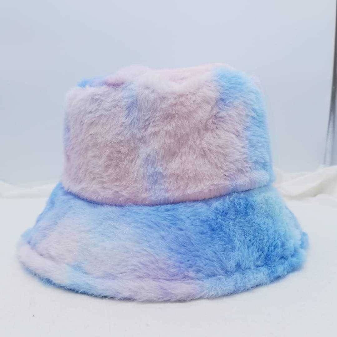 🍑NEW🍑 หมวกขนสีรุ้ง สุดคิ้วท์ มีแพลนเที่ยวจัดด่วนเลยค่า ห้ามพลาด