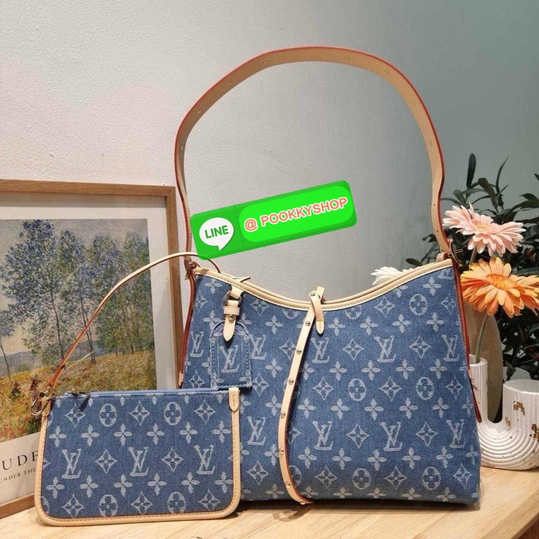 LV CARRYALL DENIM BAG 🔆 Details ใหม่ล่าสุด สไตล์เดนิมสุดชิค รุ่นลิมิเต็ดที่สาวๆตามหา จากเคาน์เตอร์ dutyfree กระเป๋าสะพายไหล่ทรงสวย ดีไซน์เรียบง่ายคลาสสิค หรู ดูผู้ดี รูปทรงใช้งานง่าย มาพร้อมใบลูก ไว้เก็บของจุกจิก ปากกระเป๋ามีสายหนังผูกกันของหล่นได