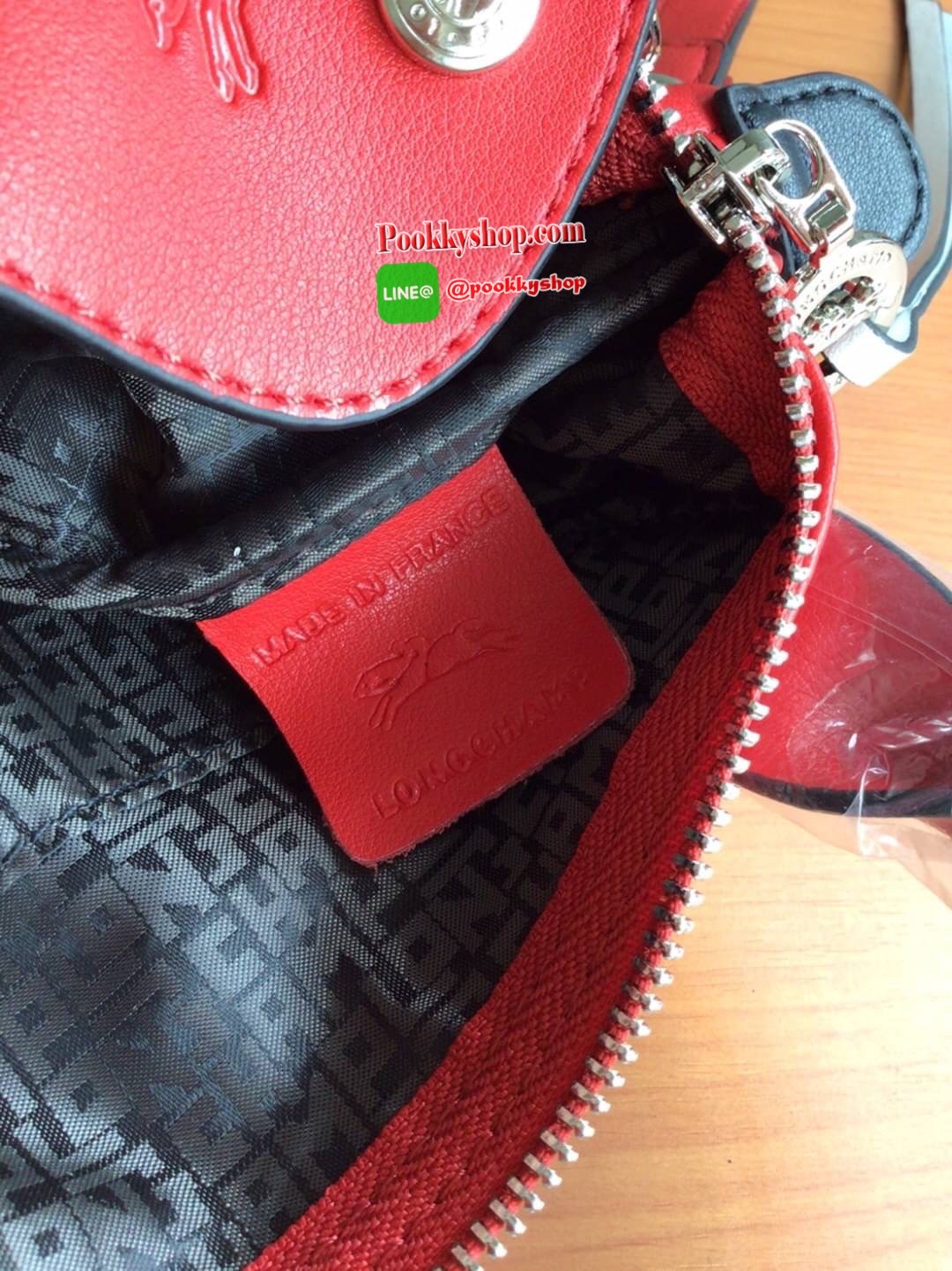 🚚 พร้อมส่ง 🚚 LONGCHAMP X POKE’MON TOP HANDLE BAG XS ขนาด มินิ รุ่น 1500 Collection LE PLIAGE CUIR Fall/ Winter เรียบหรูอย่างฝรั่งเศสกับความน่ารักคาวาอิแบบญี่ปุ่นมาผสม ซึ่งจะเป็นการนำเอาลวดลายพิคาชูมารังสรรค์ลงในกระเป๋าสุดคลาสสิกของแบรนด์ ก