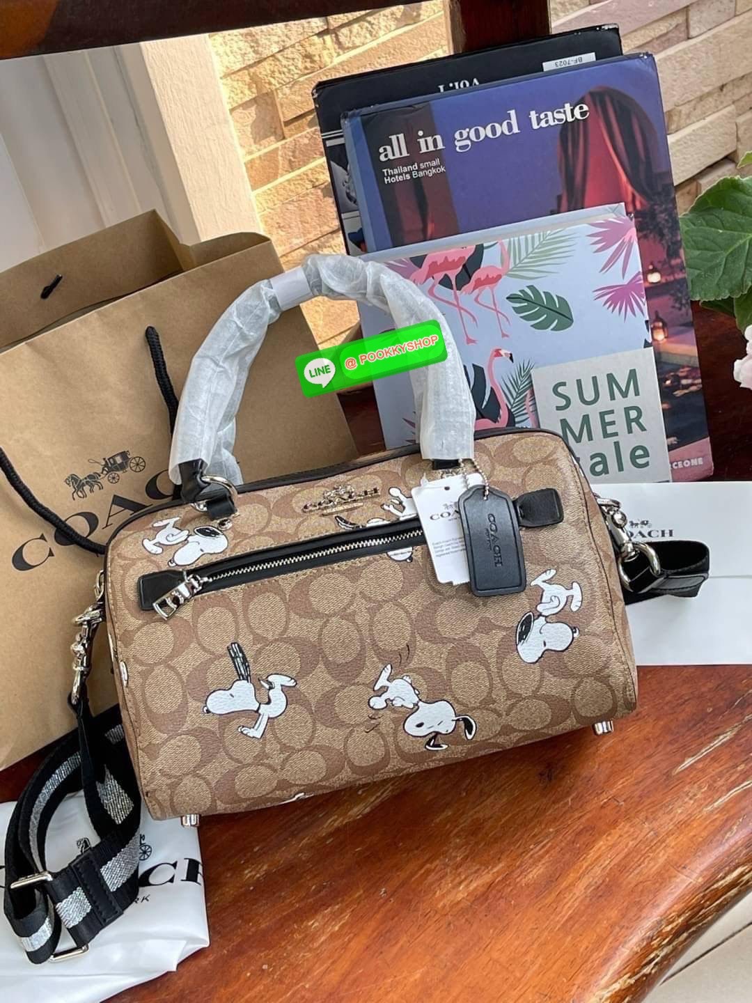 ðCoach C4118 X Peanuts Rowan Satchel In Signature Canvas With Snoopy Print āļāļļāļāđāļāđāļāļāļāļāļāļĢāļ°āđāļāđāļēāļāļĢāļsatchel bag āļāļ·āļāļĢāļđāļāļāļĢāļāļāļāļāļāļĢāļ°āđāļāđāļēāļāļđāđāļāđāļāđāļĢāļ āļĄāļąāđāļāļāļ āđāļĄāđāđāļŠāļĩāļĒāļāļĢāļāļāđāļēāļĒ āļĄāļēāļāļĢāđāļāļĄāļŦāļđāļŦāļīāđāļ§āļāļĩāđāļāđāļēāļāļāļāļāļāļāļāļĢāļ°āđāļāđāļē āļĨāļēāļĒāđāļāļāļ§āļēāļŠāđāļāļāļŠāļāļđāļāļĩāđāļāļĩāđāļĄāļēāļ§āļēāļāļĨāļ§āļāļĨāļēāļĒāļĨāļāļāļāļāļĢāļ°āđāļāđāļēāđāļāđāļāļāļāļĨāđāļĨāļāļāļąāđ