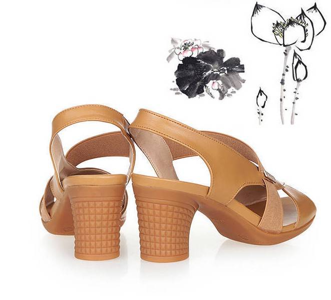 รองเท้าส้นสูงดีไซน์สวยเรียบหรูสวมใส่สบาย วัสดุ pu เนื้อหนานุ่มคุณภาพดี แต่งสายยางยืดด้านหน้าเพิ่มความยืดหยุ่นในการสวมใส่ ส้นสูง 2.5" ตัวพื้นผลิตจากยางพาราเหนียวหนึบยึดเกาะกันลื่นได้ดี ดีไซน์มาให้สำหรับทุกวัย ทรงแน่นใช้งานแข็งแรงคุ้มราคาค่ะ รูปถ่ายจาก