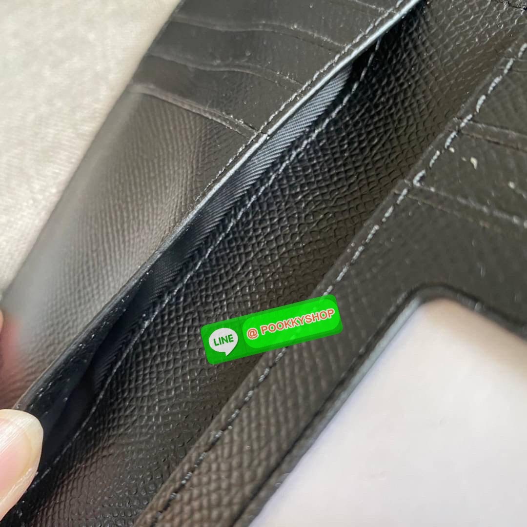 COACH 6390 MEDIUM CORNER ZIP WALLET กระเป๋าสตางค์ใบกลาง สีพื้นเรียบหรู วัสดุcrossgrain ภายในมีช่องใส่บัตรและธนบัตรได้ทุกชนิด มีช่องซิปใส่เหรียญ ขนาดกะทัดรัดพกพาง่าย คนชอบจัดระเบียบกระเป๋าสตางค์แนะนำเลยจ้า