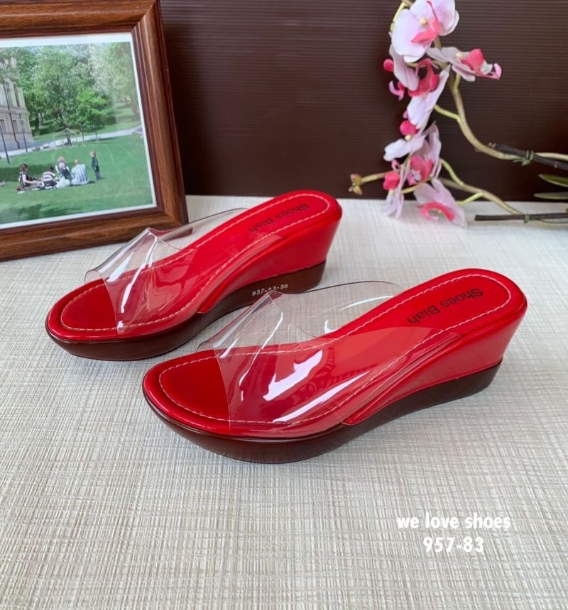 พร้อมส่ง รองเท้าส้นเตารีด พลาสติคใสนิ่ม ใส่สบายไม่บาดเท้า แบบขายดี น้ำหนักเบา สูง 2.5 นิ้ว