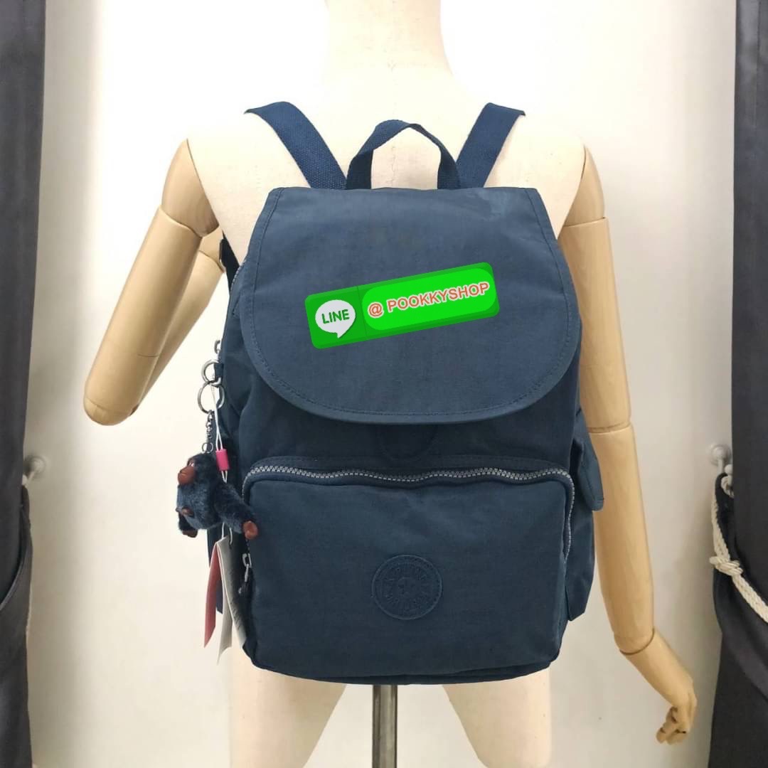 Kipling City Pack Medium Backpack กระเป๋าเป้ Kipling ขนาดกลาง วัสดุ Polyester 100% มีหูหิ้วด้านบน -ด้านหลัง มีซิปหลัง 1ช่องลึก -ด้านข้างมีช่องใส่ของเล็กน้อยทั้ง 2 ด้าน เปิด-ปิด ด้วยกระดุมแม่เหล็ก -ด้านหน้ามีช่องซิปใส่ของแยก 1 ช่อง และ ช่องปรับขนาดด้วยสายล