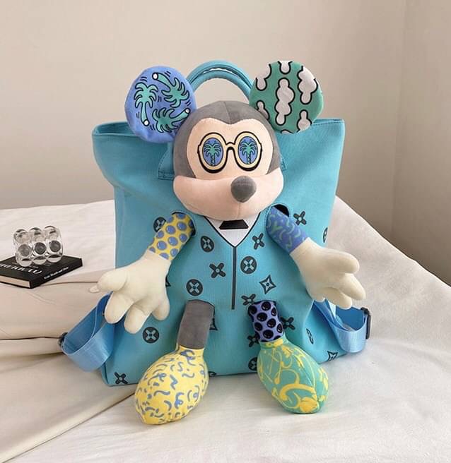 พร้อมส่ง เป้ตุ๊กตาใบใหญ่ สวยมาก น่ารักสุดๆ ไม่มีใครเหมือน และไม่เหมือนใคร สะพายเก๋ๆ งานคุณภาพสูง เนื้อผ้าหนา ตุ๊กตาแน่น ไปไหนก็เด่น ใครๆก็ต้องสะดุดมอง