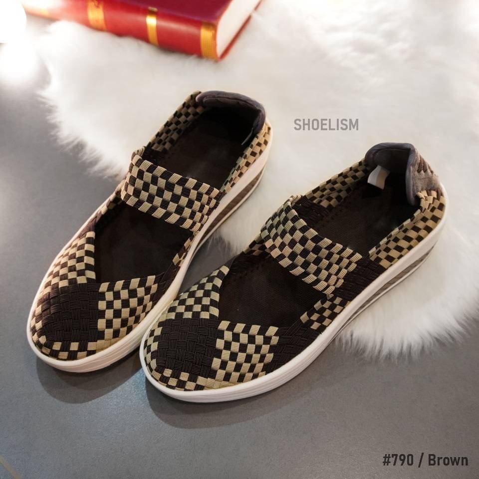 รองเท้าผ้าใบ ดีไซน์โดดเด่น งานทูโทน ใส่สบายสุด ระบายอากาศได้ดี น้ำหนักเบา มีความยืดหยุ่น เดินสบายไม่มีสะดุด บอกเลยต้องมี!!