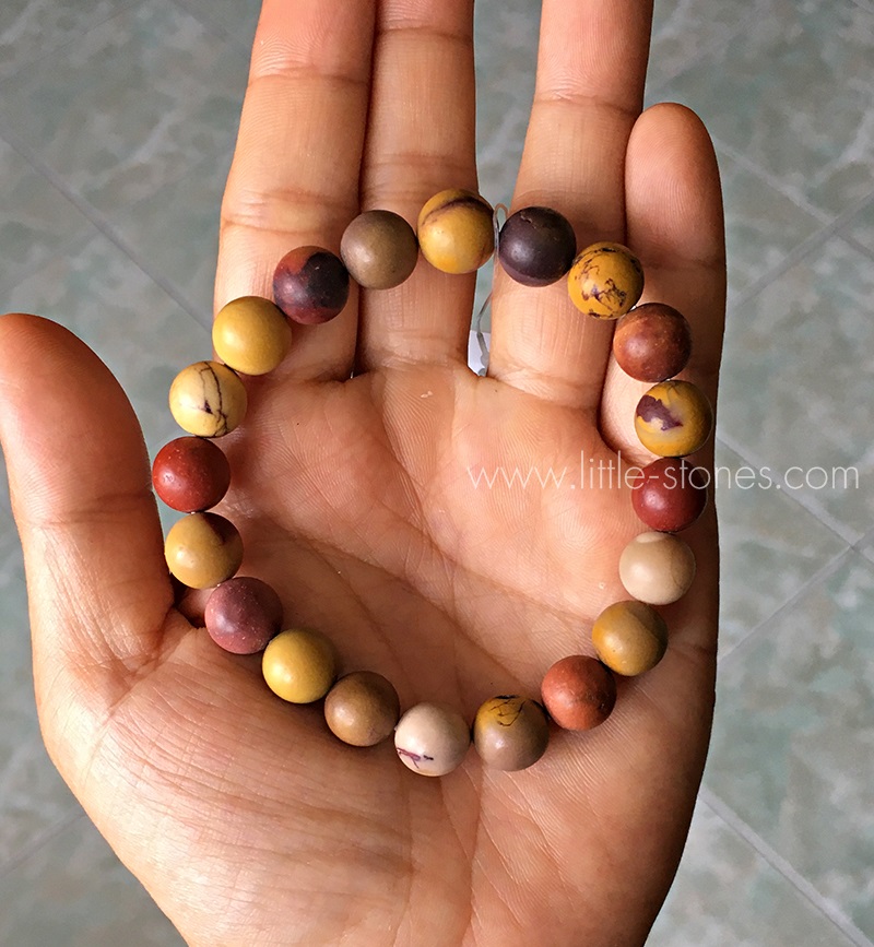 ++ Mookaite - มูไคท์ แบบขัดด้าน เม็ดกลมขนาดประมาณ 10 mm ++