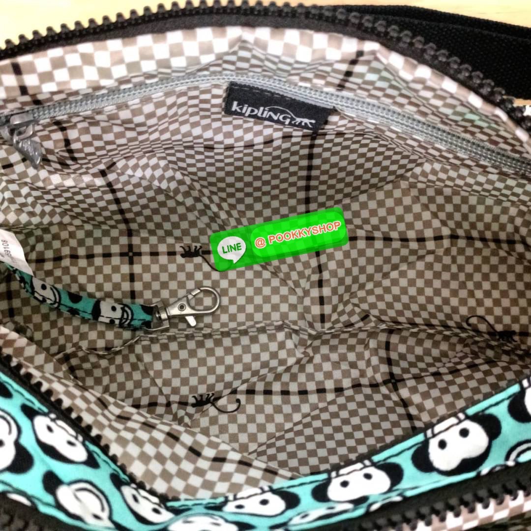 KIPLING RETH CROSSBODY BAG ซับในตาราง วัสดุ Nylon+polyester กระเป๋าสะพายข้างหรือ สะพาย Crossbody ได้ ช่องหน้าเปิด-ปิด ด้วยซิป พร้อมช่องแยกบ่อยด้านข้าง ช่องหลัก 2 ช่อง ด้านในโล่งกว้าง สามารถจุสัมภาระได้เยอะ พร้อมช่องซิปหลัง สายสะพายปรับระดับสั้น-ยาว ได้ fr