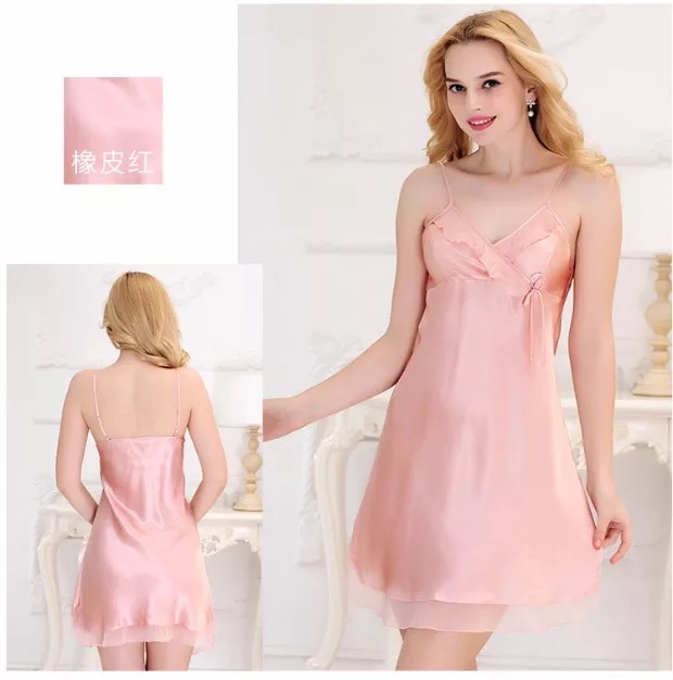 ชุดนอนผ้าไหม สายเดี่ยว สีเบจ ชมพู อ่อน แต่งระบายช่วงอก ชายแต่งระบาย ซับ สองชั้น สวยหรู คุณหนูมากๆคะ