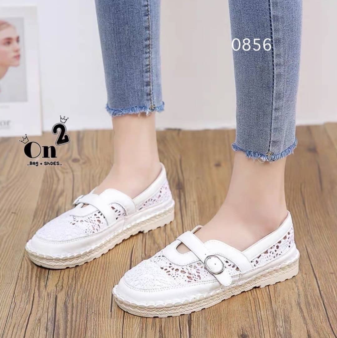 รองเท้าคัชชูลูกไม้แต่งสไตล์วินเทจ งานมาใหม่น่ารักเวอร์... คู่นี้ใส่แมทกับชุดได้ง่ายทั้งกางเกงและกระโปรงได้หมดทรงสวย