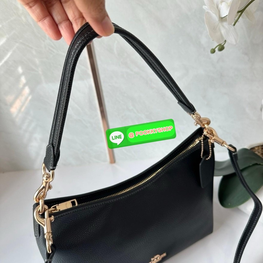 Coach Laurel Shoulder Bag Black CR148 🔖กระเป๋าสะพายข้าง/ไหล่ ทรง hobo สวยทันสมัยไม่มีเอาท์ 🔖วัสดุ : pebble leather 🔖เปิด - ปิด แบบซิปบน ภายในช่องโล่งกว้าง มีช่องรับแยกสองช่องมีซิปหนึ่งช่อง จุของได้เยอะ