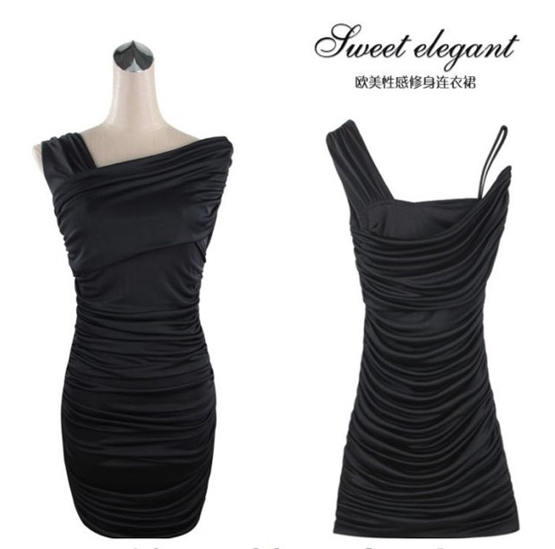 ชุดปาร์ตี้ ชุดเดรสสั้น เที่ยวกลางคืน สีดำ แต่งบ่าเฉียง เนื้อผ้ายืดซัพพอร์ท อย่างดี สวยหรู