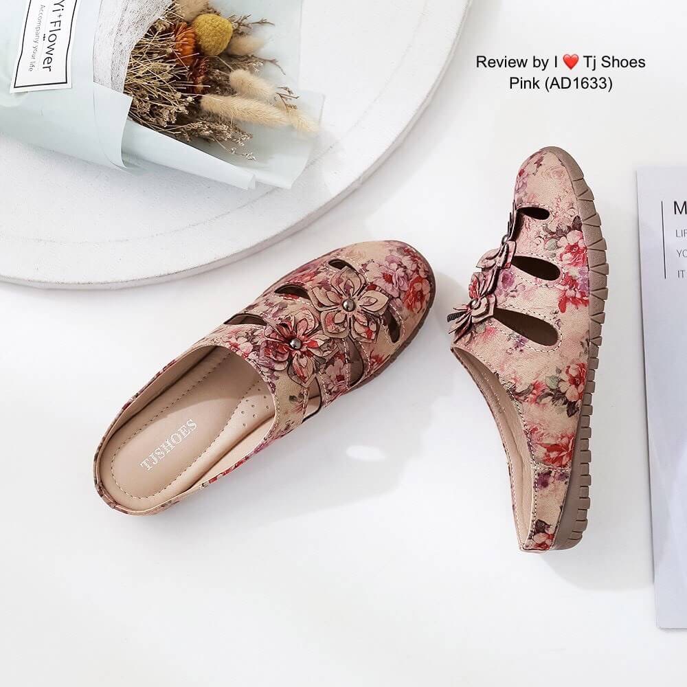 พร้อมส่งรองเท้าเพื่อสุขภาพ ที่ทั่งเกร๋ทั้งน่ารักสุดๆ รองเท้ารุ่นนี้เป็นงานสั่งทำพิเศษ ผ้าลายเกร๋ๆ สวมใส่ง่าย จับแมทกับชุดอะไรก็เกร๋ ทรงสวย พื้นบุนิ่มแถมมีรูระบายอากาศใส่แล้วเท้าไม่อับ ใส่นุ่มเดินสบายมากๆ ส้นยางอย่างดี เป็นรุ่นแนะนำ ซื้อไปรับรองไม่ผิดหวัง