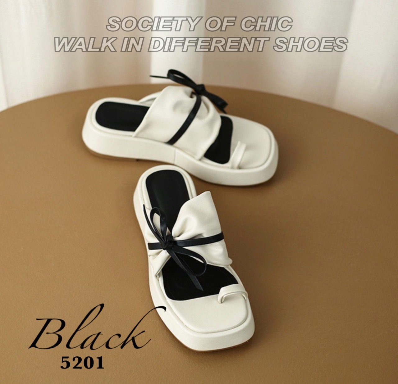 งานนำเข้า พร้อมส่ง‼️ เรื่องความสวยใส่สบายยืนหนึ่ง ตอบโจทย์ งานสุขภาพ ที่ไม่ป้า!! พกความแฟชั่น แบบไม่ตกเทรนด์ พื้นนวมนิ่ม match กับเสื้อผ้าได้ทุกสไตล์ สวยหรูดูแพงแต่ราคาเบา ตำก่อน ฟาด ก่อนสวยก่อนจ้า