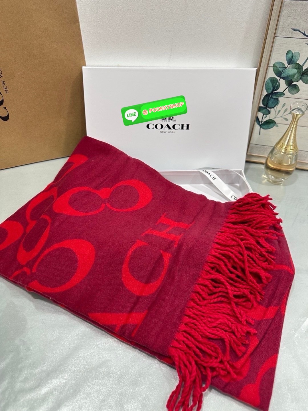 ðCoach Signature Silk and Wool Wrap Scarf ð 70% Wool and 30% Silk āļāđāļēāļāļąāļāļāļ Coach āļāļ·āļāđāļŦāļāđ āļāļāļŠāļąāļāļ§āđāļāļŠāļĄāđāļŦāļĄ āđāļāļ·āđāļāļāļļāđāļĄ āļĨāļēāļĒ Signature Coach Signature Silk and Wool Wrap Scarf Oatmeal