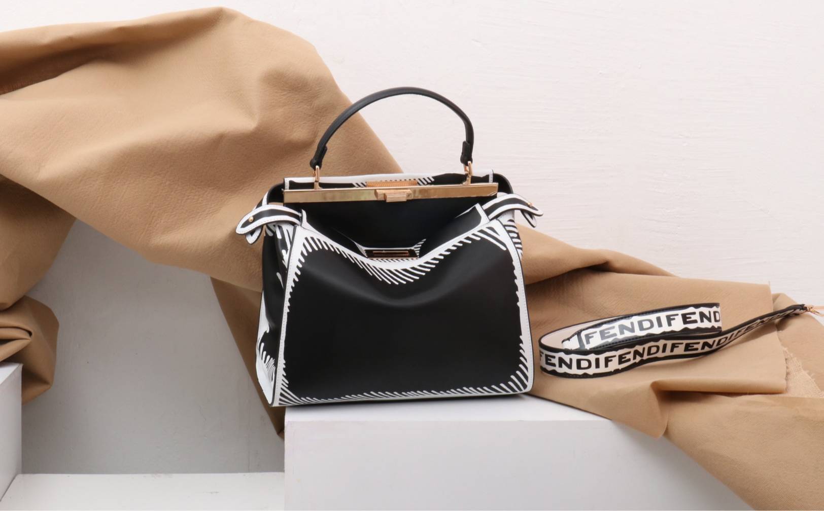 ด่วนค่ะ FF พิกาบู 4D เห็นแล้วร้องกรี๊ด สวยจริงๆงาน มาแรงมากรุ่นนี้ งานสกรีนลายคมชัดลึกแบบมีมิติ ถอดแบบออริจิ ใส่ใจทุกรายละเอียด คลุมลายเส้นได้เลิศมาก มีมาให้เลือก 2 size รับรองไม่ผิดหวัง