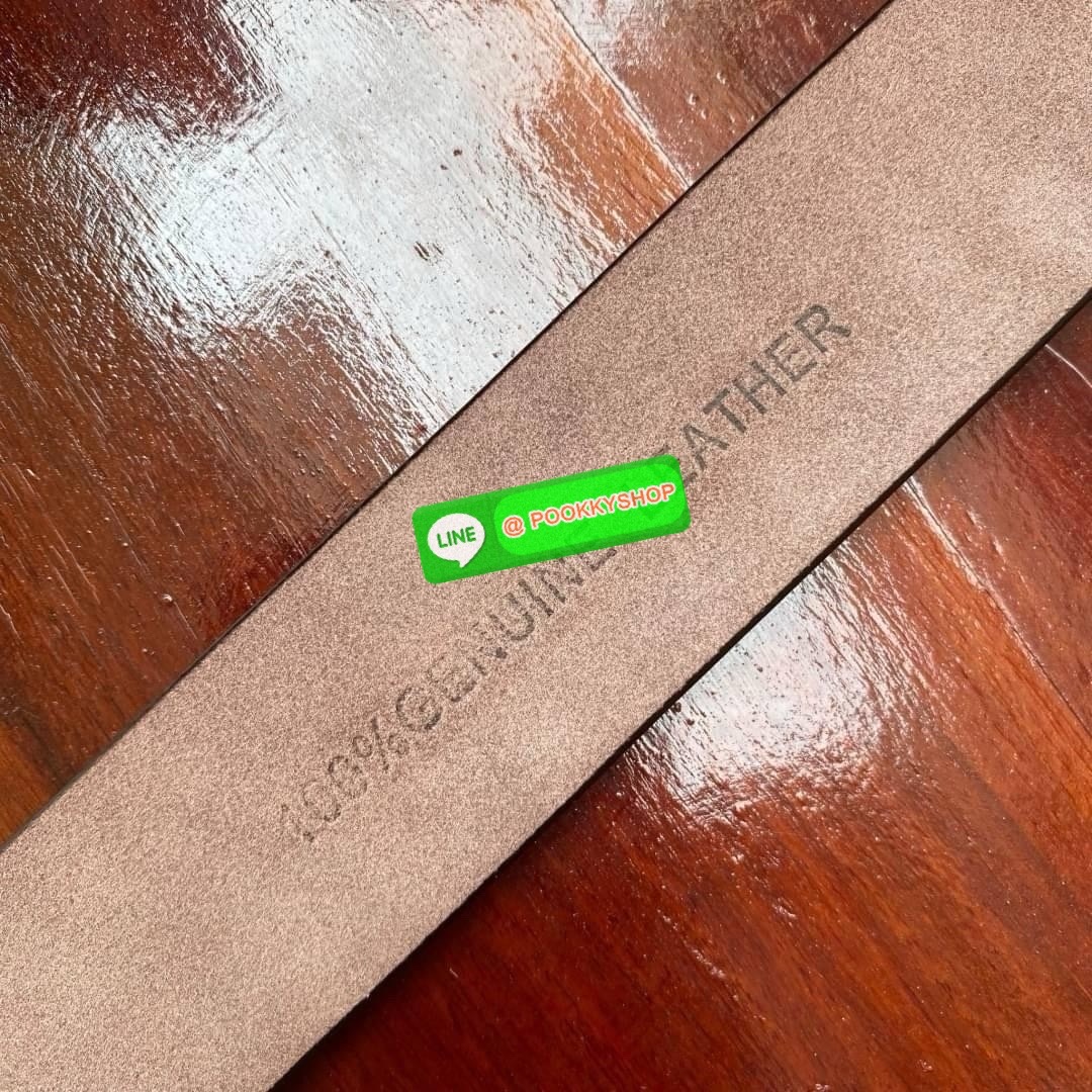 Levi’s Belt set ชุดเข็มขัดที่มาแบบfull set สามารถส่งมอบเป็นของขวัญสำหรับคุณผู้ชาย หัวเข็มขัดอะไหล่เงินรมควันสามารถหมุนได้ สลับใช้ได้ทั้งสองด้าน เสมือนซื้อ1ได้ถึง2สไตล์ ความยาวสายรวมหัวเข็มขัด 50นิ้ว มาพร้อมที่เจอะรูเข็มขัดค่ะ