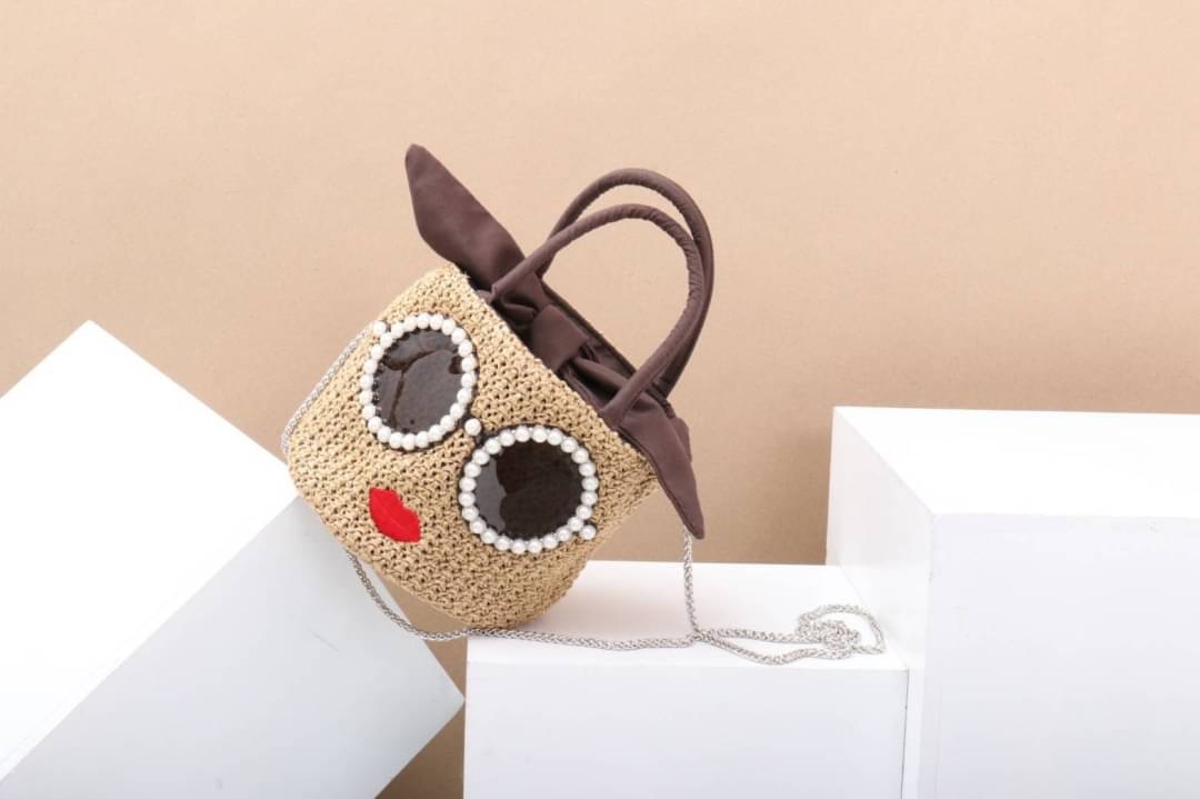 กระเป๋าดังจากญี่ปุ่น A-jolie ใช้เวลาผลิตนานมากกว่าจะได้วัสดุตัวนี้ บอกเลยเป๊ะสุดๆ สวยทุกจุด อะหลั่ยเด้งไปเลย ได้ไปรับรองไม่ผิดหวังแน่นอนค่า