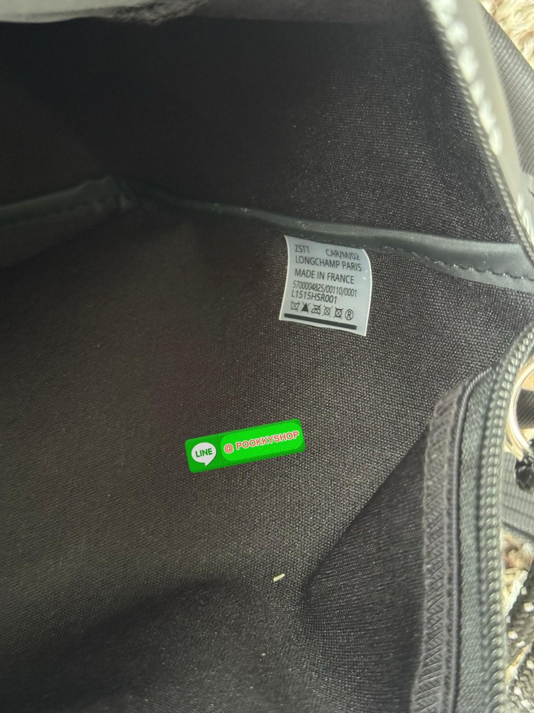 Large Longchamp LE PLIAGE ENERGY L HANDBAG LE PLIAGE รีไซเคิล ECONYLสไตล์สปอร์ต ทันสมัย และใช้งานได้จริง น้ําหนักเบา กระเป๋าใบนี้เป็นเครื่องประดับที่มีเสน่ห์ในอุดมคติที่จะติดตามคุณในทุกกิจกรรมยามเย็นของคุณ มาพร้อมกับสายสะพายไหล่ปรับได้ สามารถพกพาได้ ทั้งแ