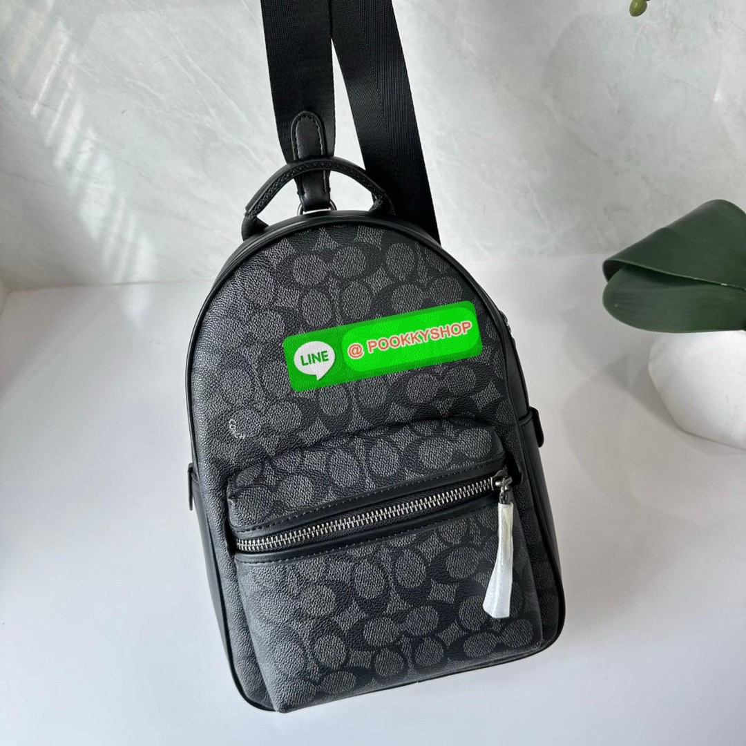 COACH CHARTER PACK LEATHER (CP162) 🔖กระเป๋าคาดอก/คาดหลัง ขนาดกำลังดีน่ารัก 🔖วัสดุ: หนังแท้ทั้งใบคะ 🔖เปิด-ปิดแบบซิป ภายในโล่ง มีช่องย่อย1 ช่อง ช่องซิปด้านหน้า1ช่อง 🔖สายสะพายสามารถปรับระดับได้