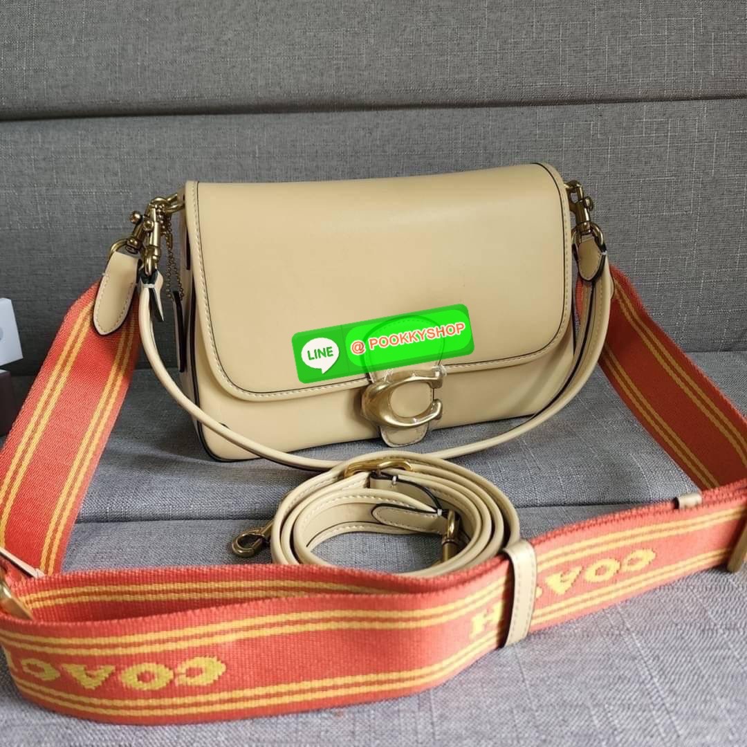 COACH SOFT TABBY SHOULDER BAG (COACH C9804) กระเป๋าข้างเรียบหรู ใบเดียวสะพายได้หลายสไตล์ มีสายสะพายให้ถึง 3 เส้น ปรับเปลี่ยนสไตล์ได้หลายลุควัสดุหนังแท้ทั้งใบ สัมผัสนิ่มมือ น้ำหนักเบา เปิดปิดแบบกระดุมแม่เหล็กเป็นอะไหล่โลโก้แบรนด์ตัวใหญ่ โดดเด่น ภายในกระเป๋