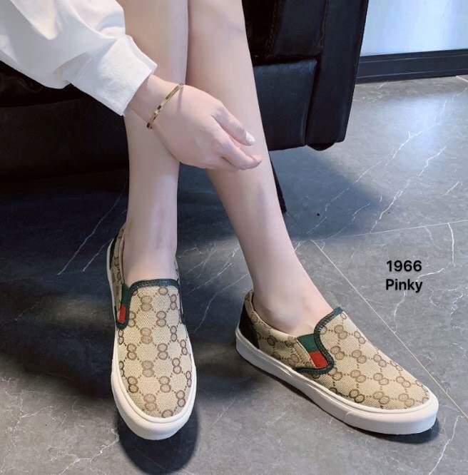 พร้อมส่ง 1966 รีพีทรอบ 2 รองเท้าผ้าใบเพื่อสุขภาพ 1966 งานนำเข้าเกรดดีที่สุด พื้นนิ่มทำมาเพื่อสุขภาพ ใส่สบายเท้า แล้วยังเก๋กว่าใคร ดีไซส์ดูเด่นมากค่ะ