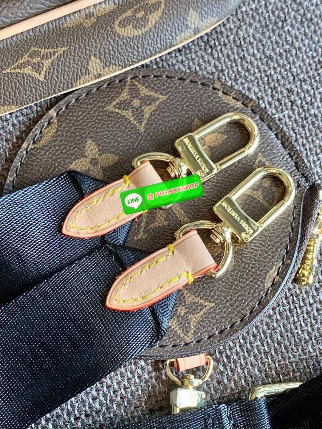 💥LIMITED EDITION LV PREMIUM GIFT LV MULTI POCHETTE ACCESSORIES 💥พร้อมส่งที่ไทย รุ่นหายากมากๆ สุดคุ้ม!! สินค้าพรีเมี่ยมกิ๊ฟ ตปท. ✔️กระเป๋าวัสดุหนังแท้อย่างดี ที่รังสรรค์ออกแบบให้สะพายข้างได้;หรือเปลี่ยนสายเป็นหิ้วหรือคล้องไหล่ได้