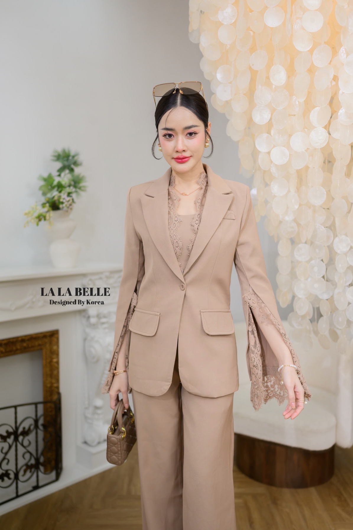 ชุดเซทแฟชั่น เซต 3 ชิ้นผ้าสูทอัดกาวอย่างดีผ้าดีทรงสวย เสื้อครอปสายเดี่ยว เสื้อสูทคอปกแขนยาว เกงขายาว