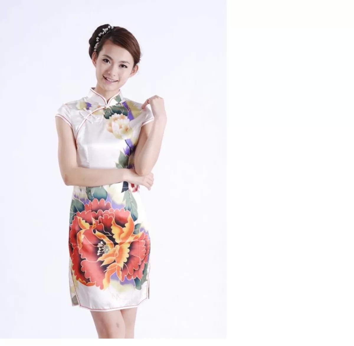 ชุดกี่เพ้าประยุกต์ กี่เพ้าจีน สีขาวมุก แต่งลายดอกเบญจมาศ สวยหรูมากคะ SIZE M