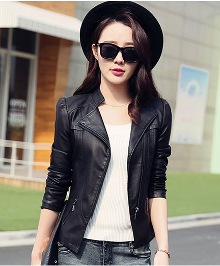 เสื้อผ้าแฟชั่นนำเข้า : เสื้อแจ็คเก็ต เสื้อหนังแฟชั่น พร้อมส่ง สีดำ คอจีน ดีเทลด้วยปกโฉบเฉี่ยว แต่งกระเป๋าหลอกด้วยซิบรูด สุดเท่ห์ รายละเอียดเพิ่มเติม : หนังเนื้อนิ่มหน้าใส่ แต่งผ้าซับใน