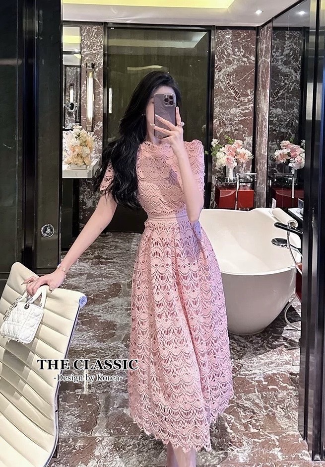 เดรสแฟชั่น เดรสลูกไม้ยาวคอปีนใช้ผ้าลูกไม้เนื้อแน่นอย่างดี ขึ้นลวดลายรอบตัว