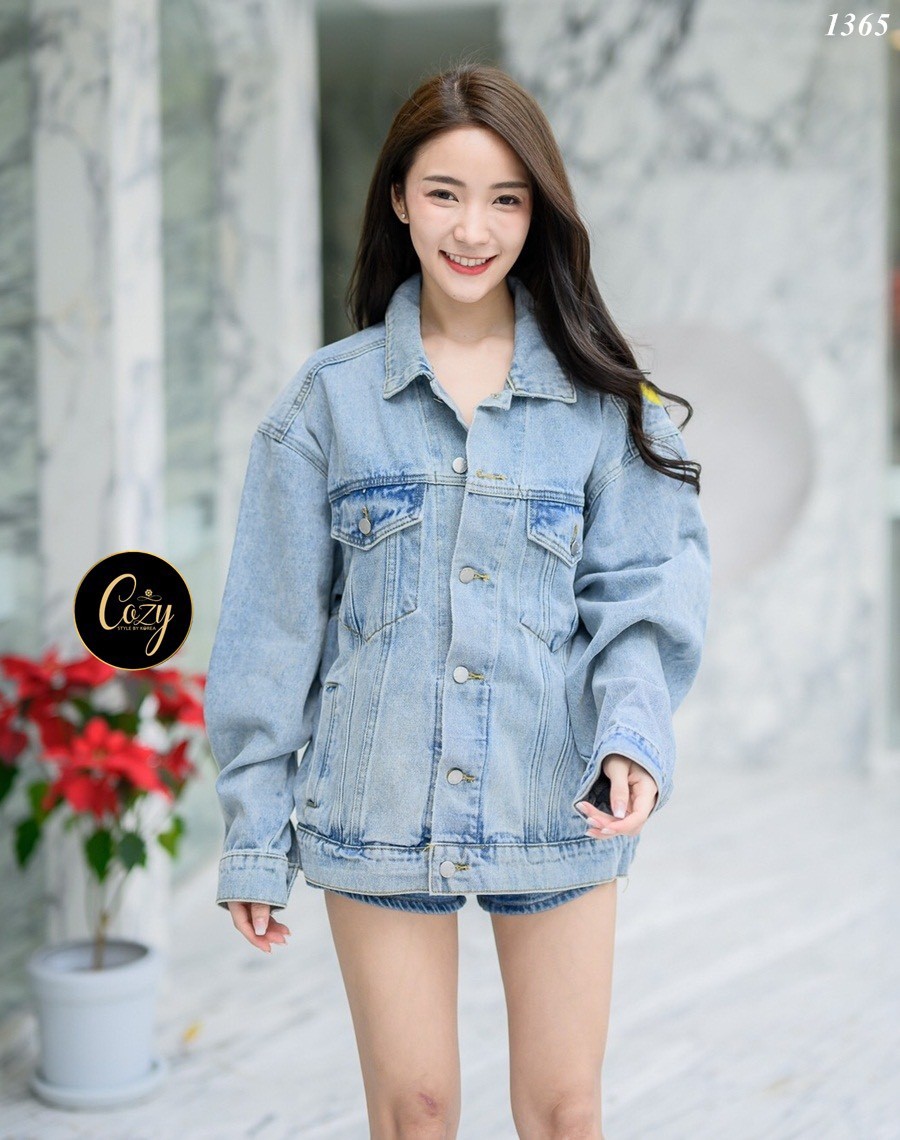 เสื้อแฟชั่น เสื้อยีนส์ฟอกแขนยาวทรง Oversize กระดุมปั๊มปลายแขน อกผ่าหน้าติดกระดุมปั๊ม 6 เม็ด