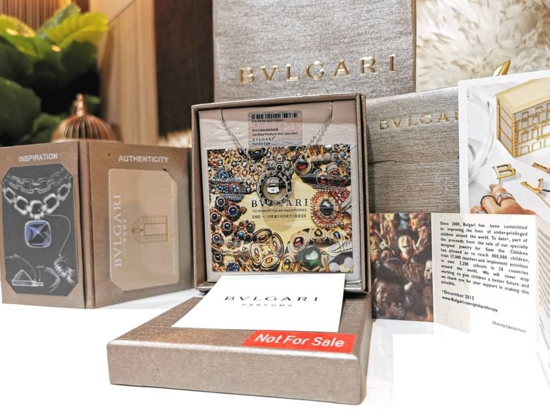 ✴️พร้อมส่งความสวย! ไอเท็มหายาก! ห้ามพลาดค่ะ!✴️ “BVLGARI” NECKLACE VIP GIFT WITH PURCHASE ORIGINAL PACKAGE (GWP) ของกำนัลสุดเลอค่าจากการแลกคะแนนสะสมสำหรับ VIP BVLGARI PARFUMS Membership หายากชวนสะสมดีไซน์โรมันสุดคลาสสิคสวยเลอค่าไอเท็มแบบนี้นา