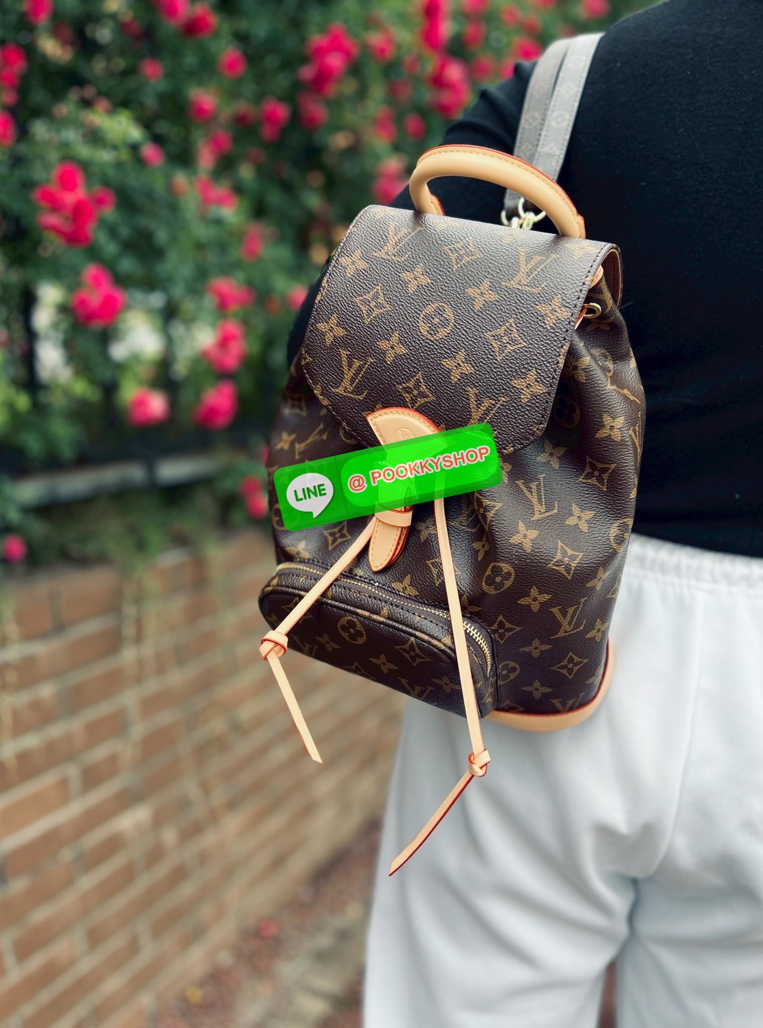 NEW ARRIVAL! **สินค้าเข้าใหม่** รุ่นที่ตอบโจทย์การใช้งานได้ในทุกๆวันเลยค่าสาวๆ ห้ามพลาด ก่อนหมด! LOUIS VUITTON MONTSOURIS MM BAG((vip gift ตปท.)) 🔖พร้อมส่ง! ใบใหญ่ กระเป๋าสะพายหลังแบบมีหูหิ้ว หนังแท้ หนังนิ่ม ทรงสวยมากๆ ((หนังไม่แข็งทื่อๆนะคะ!)) &